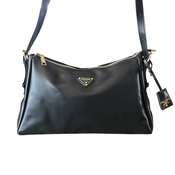 Black Leather Shoulder Bag - Picture 4 of 14